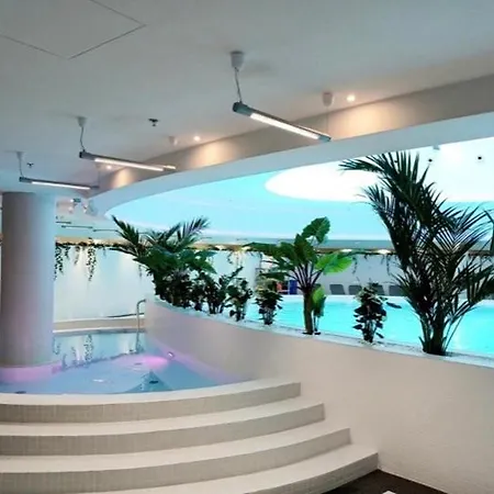 Gc Sun Club Spa & Pool & Jacussi & Sauna شقة *
